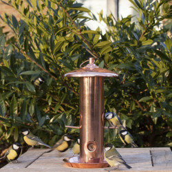 Esschert Design Alimentador de sementes revestido a cobre. Altura 30,5 cm. para pássaros. Alimentador de sementes