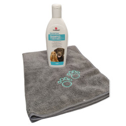 Shampoing Shampoing et après shampoing 2 en1, 300 ml, pour chien, et serviette microfibre.