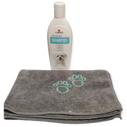 animallparadise 300 ml special white hair shampoo for dogs and a microfiber towel. Shampoo