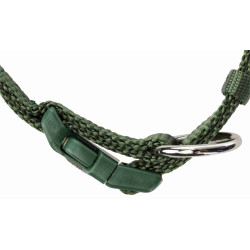 Trixie Halsband maat M-L met groene anti-trek gesp. Halsketting
